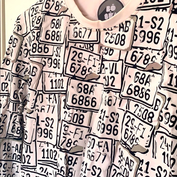 Local brand Sweatshirt - Picture 2 of 2